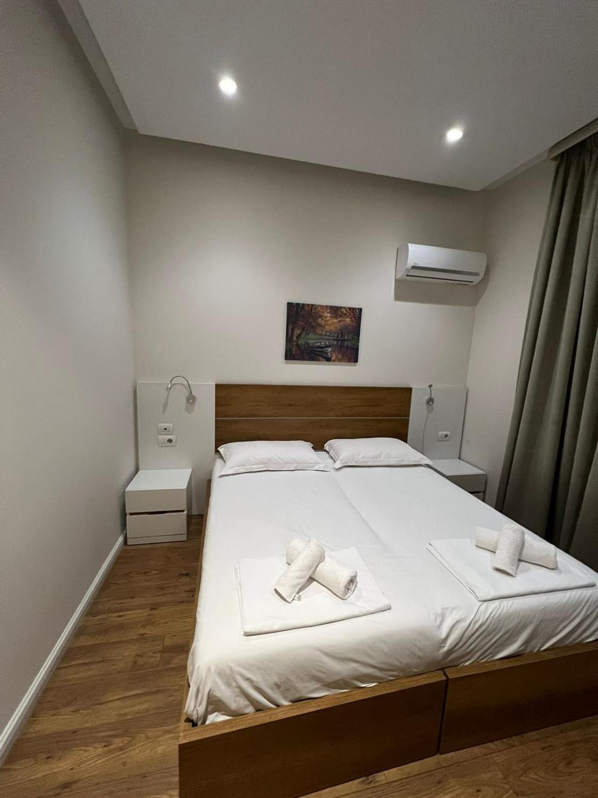 Urban Room 2 Tiranë Luaran gambar